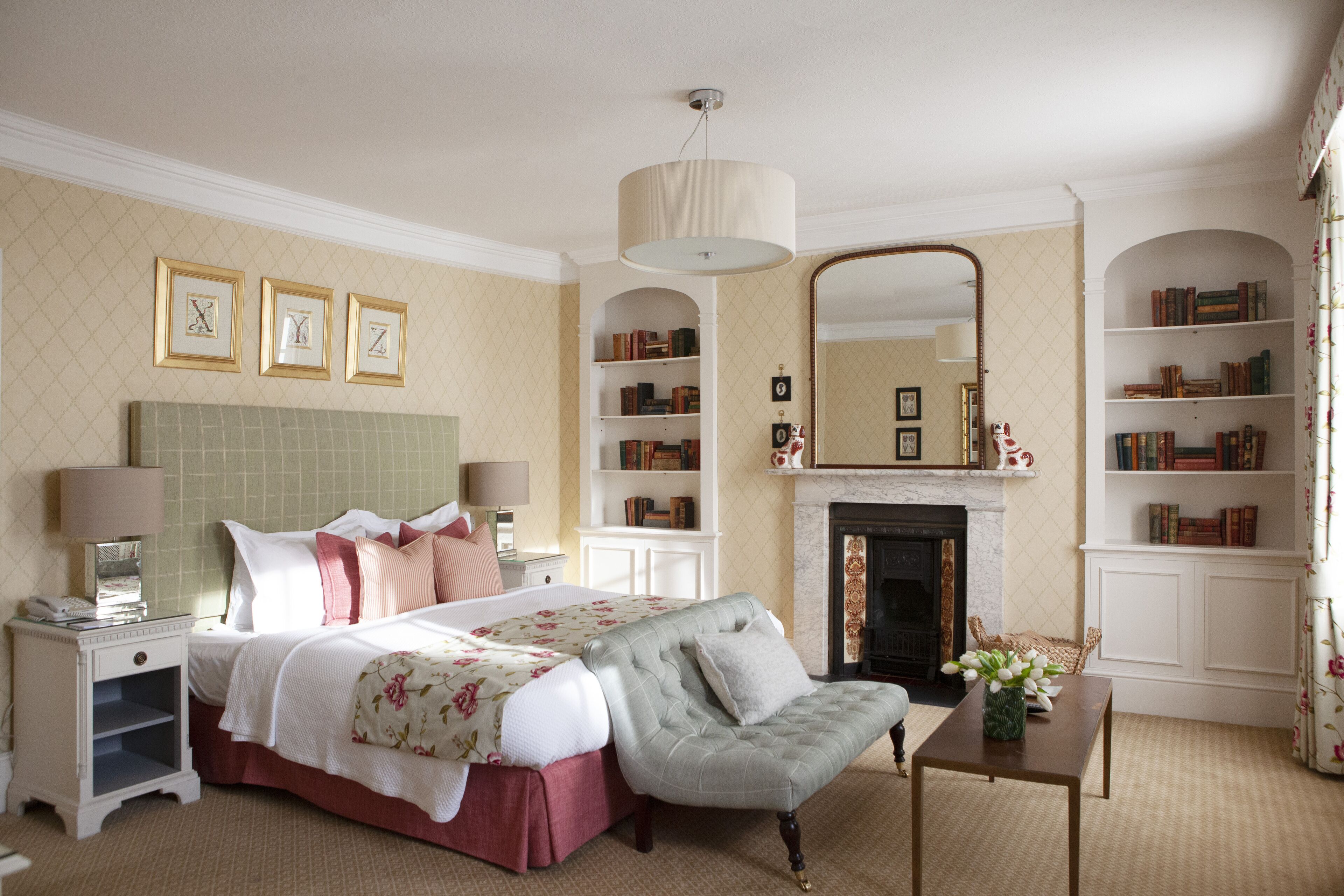 studio (double) | 1 bedroom, minibar, in-room safe, individually decorated