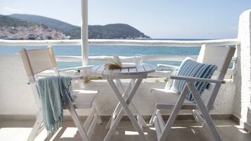 Sea Breeze Suite with Sea View 45m² | Blick vom Balkon