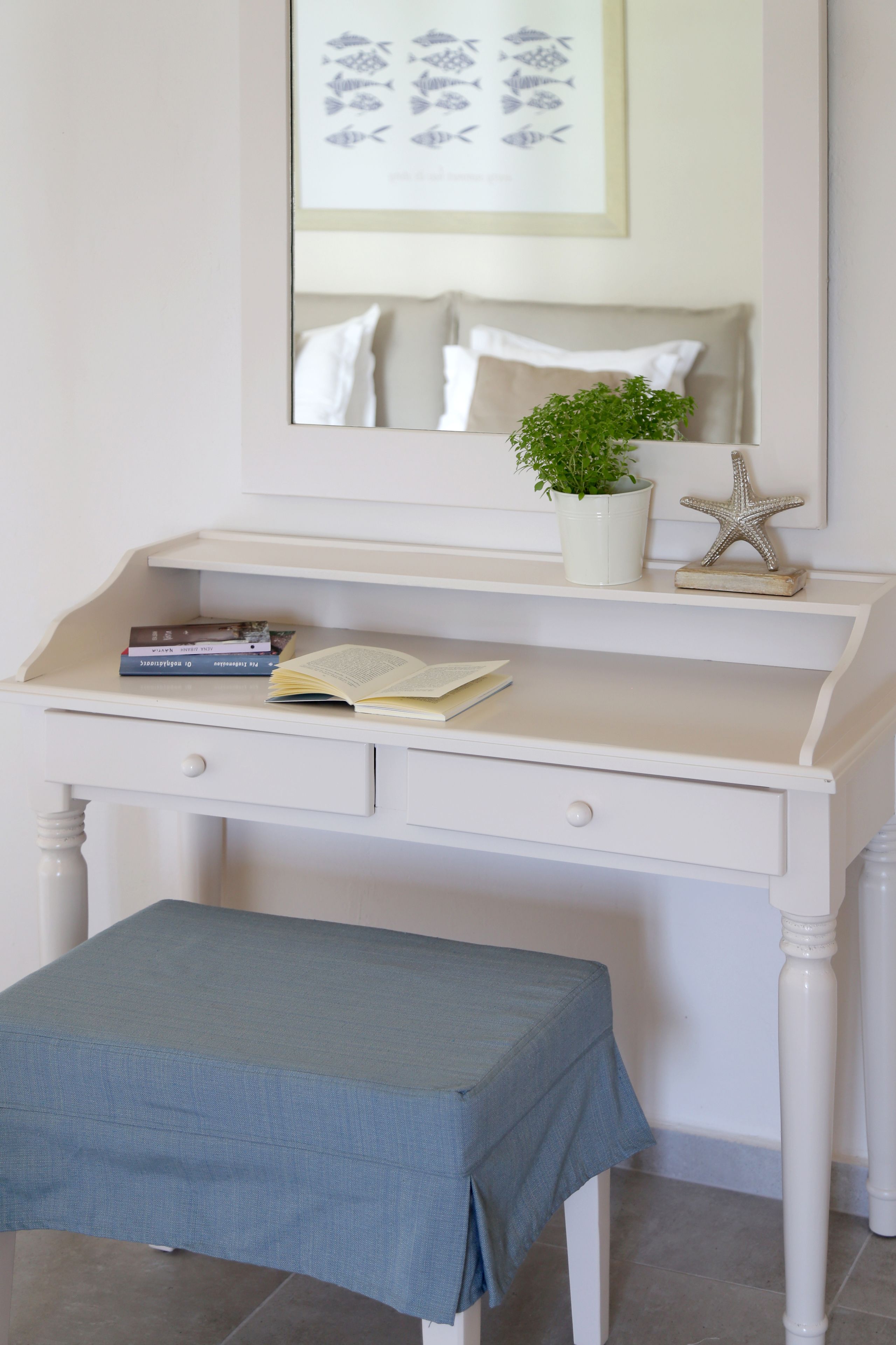 1 bedroom, in-room safe, individually decorated, individually furnished