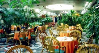 Tianjin Super Garden Hotel