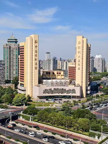 ポリー プラザ ホテル