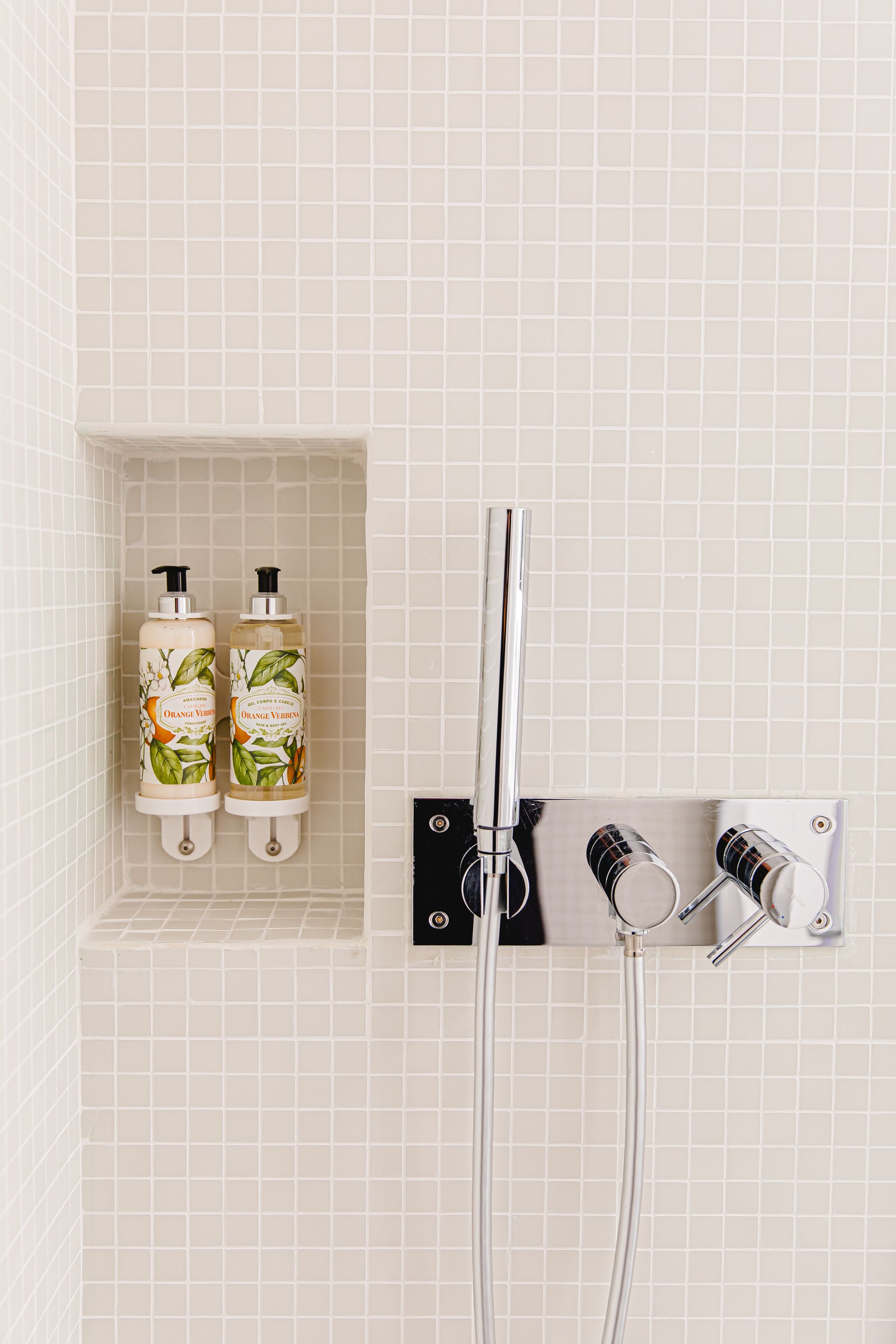 standard single room | bathroom | shower, rainfall showerhead, eco-friendly toiletries, hair dryer