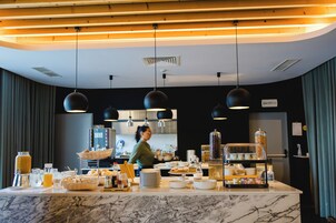 Daily buffet breakfast (EUR 9 per person)
