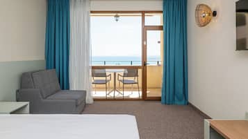 Sol Sea View Room | In-room safe, desk, blackout drapes, free cribs/infant beds