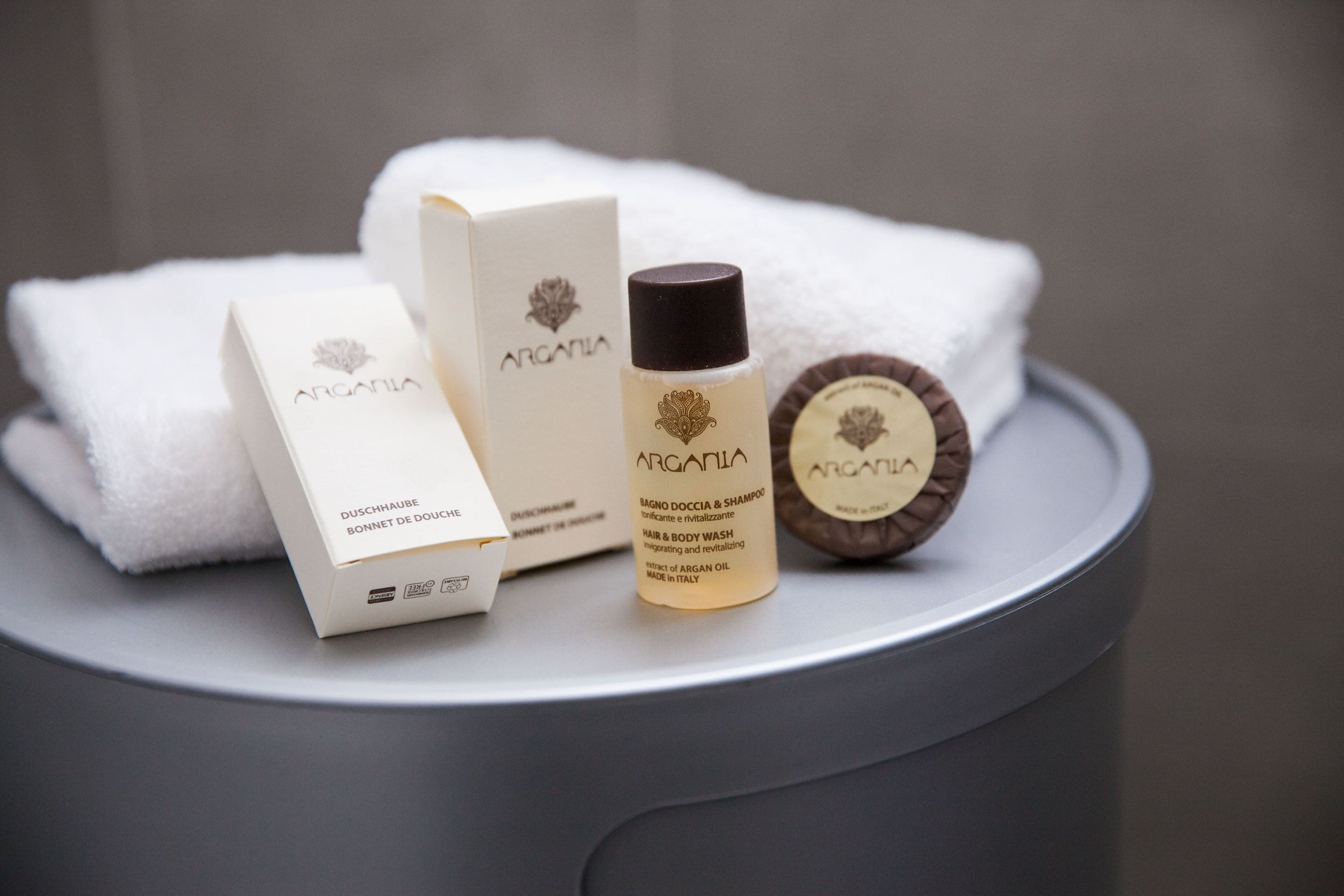 superior double or twin room, balcony, partial sea view | bathroom | free toiletries, hair dryer, bidet, towels