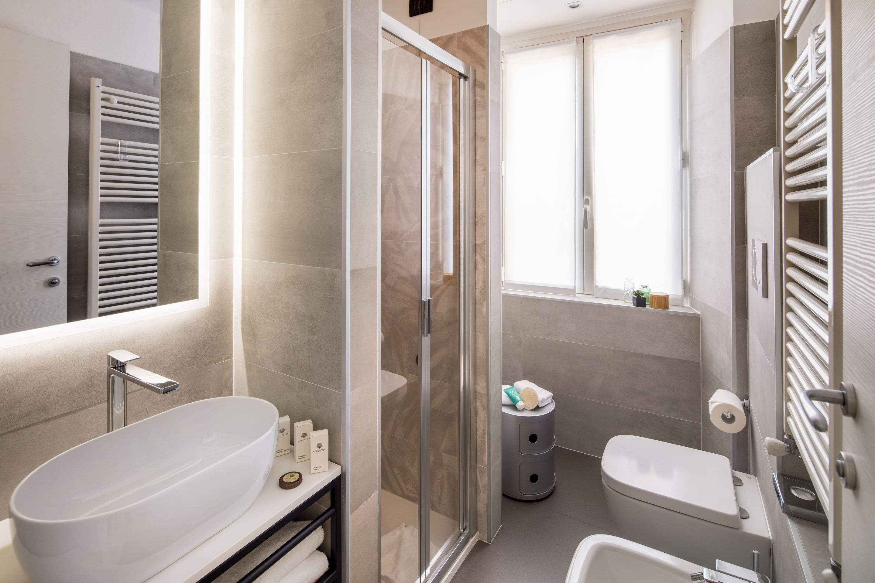 superior double or twin room, balcony, partial sea view | bathroom | free toiletries, hair dryer, bidet, towels