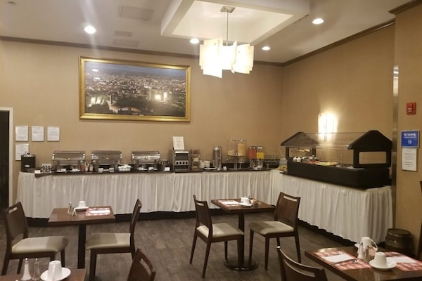 Daily buffet breakfast for a fee
