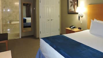 Executive Suite, 1 Bedroom | Premium bedding, down comforters, pillowtop beds, in-room safe