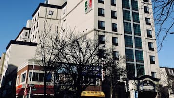 Mặt tiền nơi lưu trú