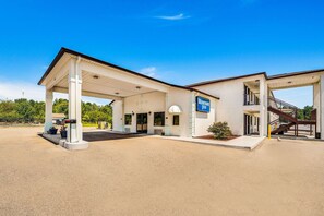 Exterior - Rodeway Inn Sandersville (Sandersville)