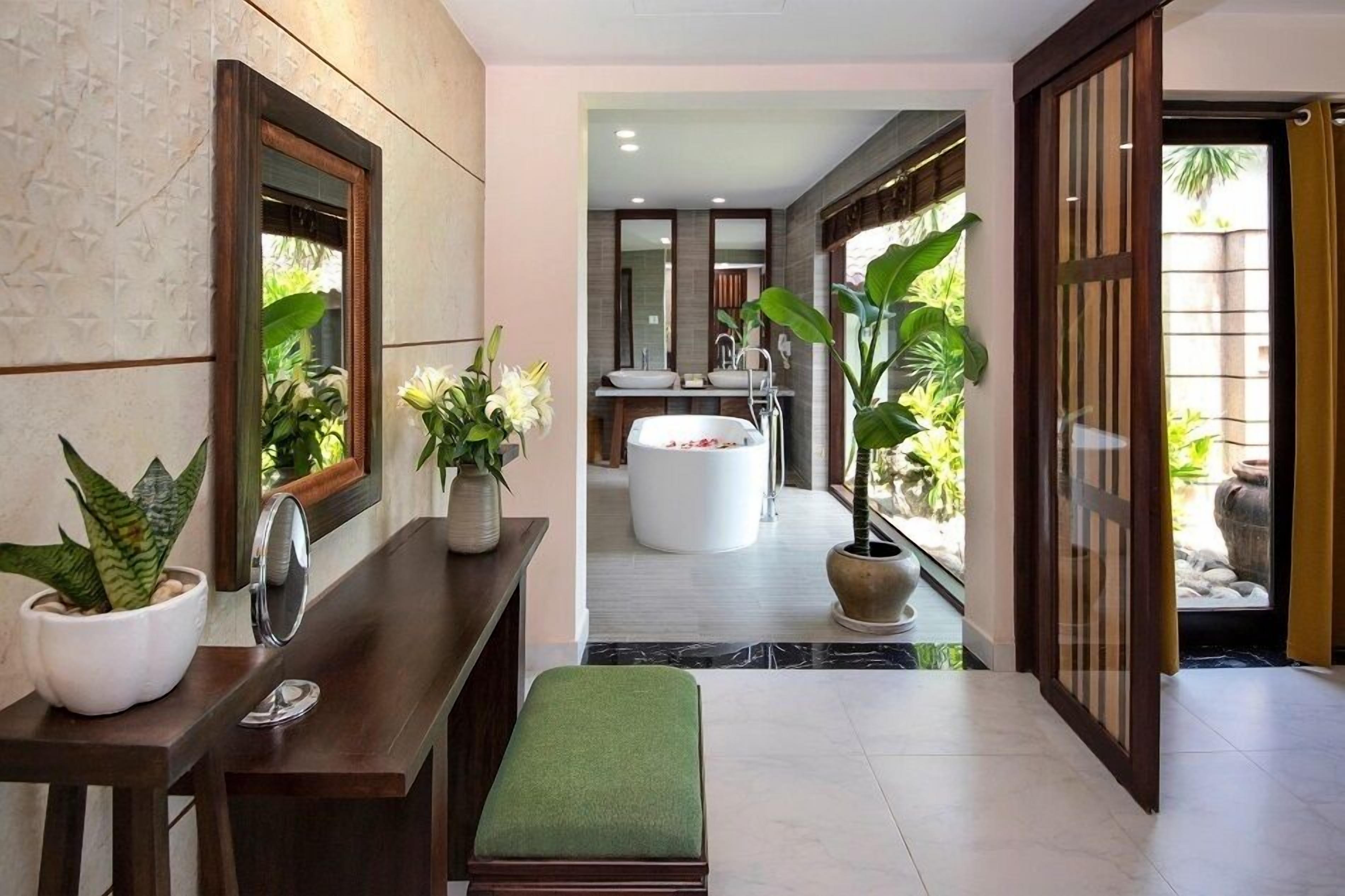 02 bedroom ocean suite with private pool | 1 bedroom, minibar, in-room safe, individually decorated
