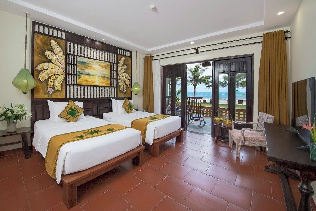 Deluxe Room, Sea View | 1 bedroom, minibar, in-room safe, individually decorated