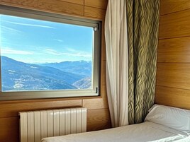 普通套房 (2 adults) | 1 間睡房、迷你吧、房內夾萬、書桌