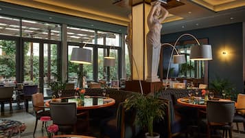 Aamiainen, lounas ja illallinen; italialainen keittiö