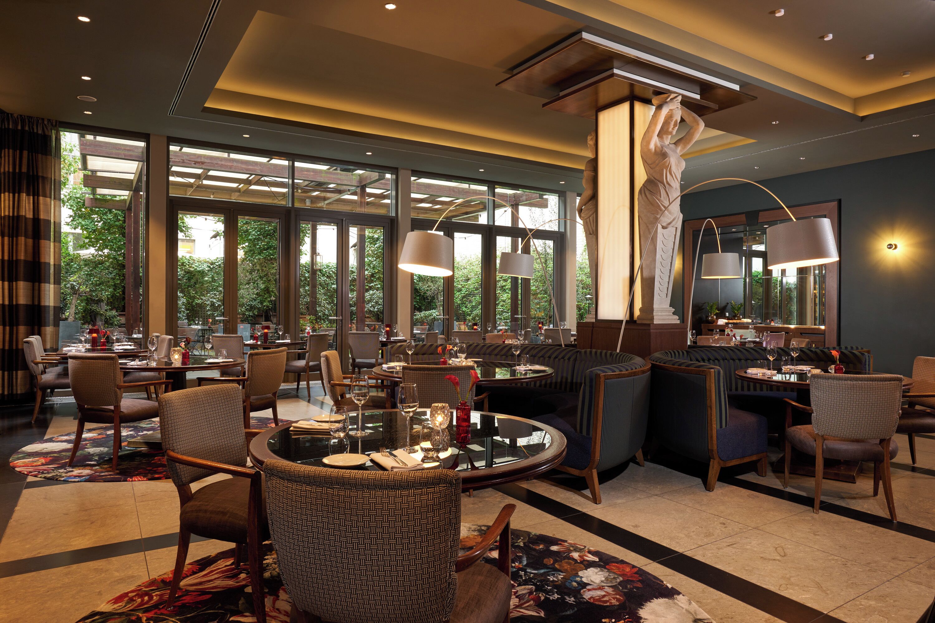 Frühstück, Mittagessen, Abendessen, italienische Küche 