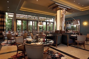 Breakfast, lunch, dinner served; Italian cuisine - Hotel De Rome Berlin (Berlin)