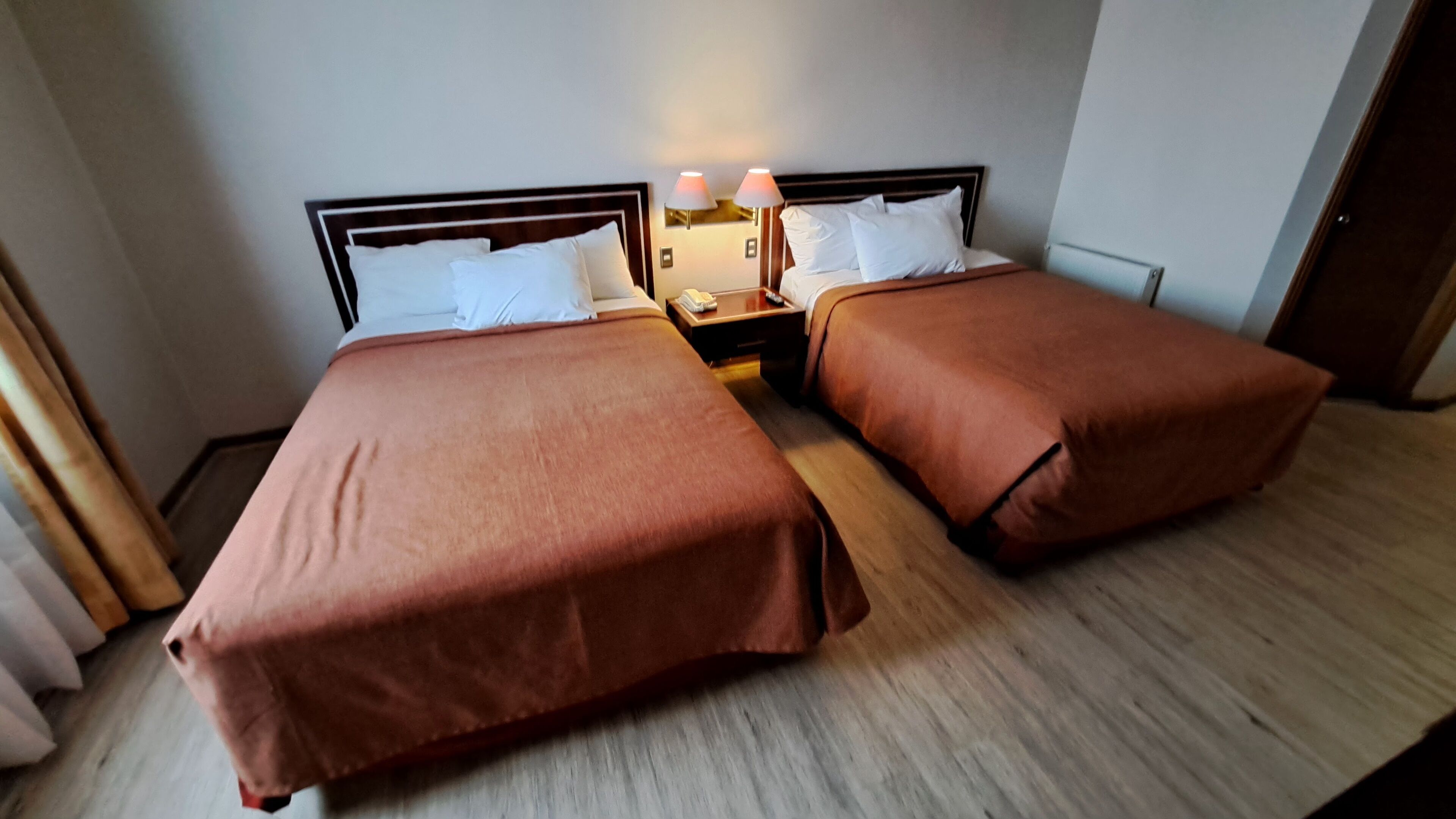 double room | 1 bedroom, minibar, in-room safe, desk