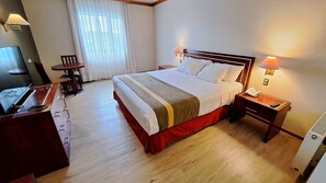 Minibar, coffres-forts dans les chambres, bureau, chambres insonorisées