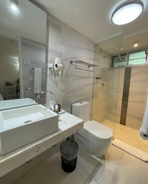 Double Room, 1 Double Bed | Premium bedding, in-room safe, individually decorated