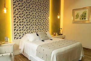 Standard Room, 1 Queen Bed
