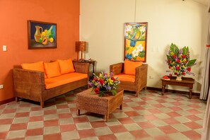 Leilighet – standard, 1 kingsize-seng, kjøkken | Individuelt dekorert, individuelt innredet og skrivebord