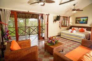 Departamento estándar, 1 cama King size, cocina | Decoración personalizada, muebles diferentes y escritorio