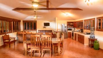 Standard Room, 2 Bedrooms, Kitchen | Living area