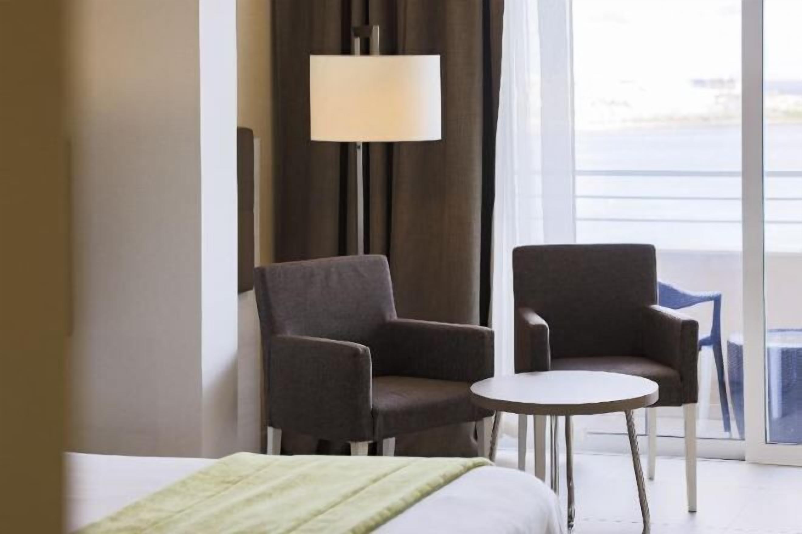 In-room safe, desk, blackout drapes, soundproofing