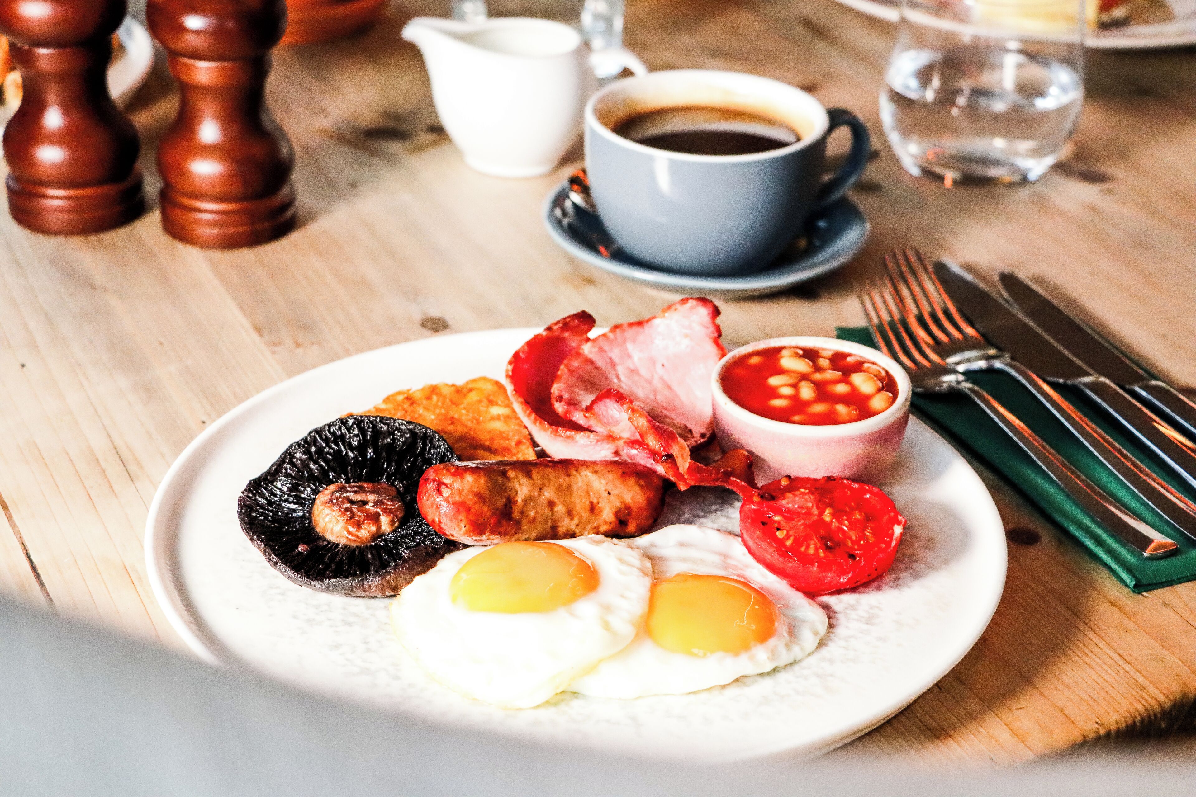 daily english breakfast (gbp 10 per person)