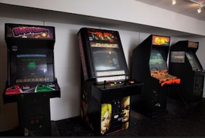 Arcade - The Sandpiper Beach Club (Cape May)