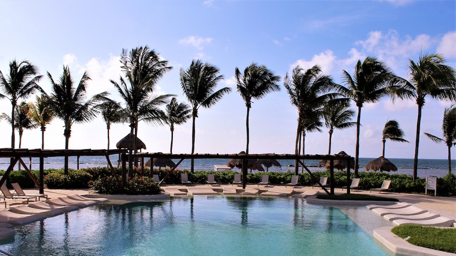 BlueBay Grand Esmeralda All Inclusive