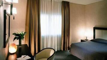 Caja de seguridad en la habitación y sistema de insonorización