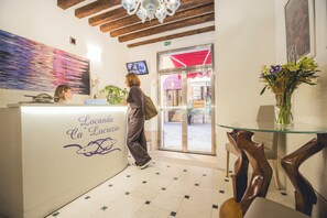 Reception - Locanda Ca' Lucrezia (Venice)
