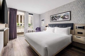 Premium bedding, desk, blackout drapes, iron/ironing board - Manhattan Centre Hotel (New York)