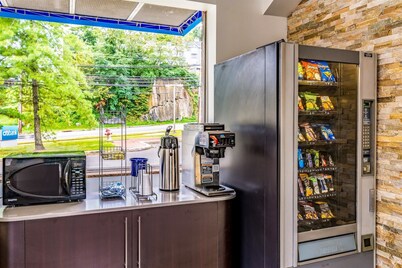 Motel 6 Elmsford, NY - White Plains