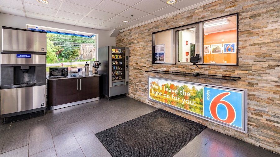 Motel 6 Elmsford, NY - White Plains