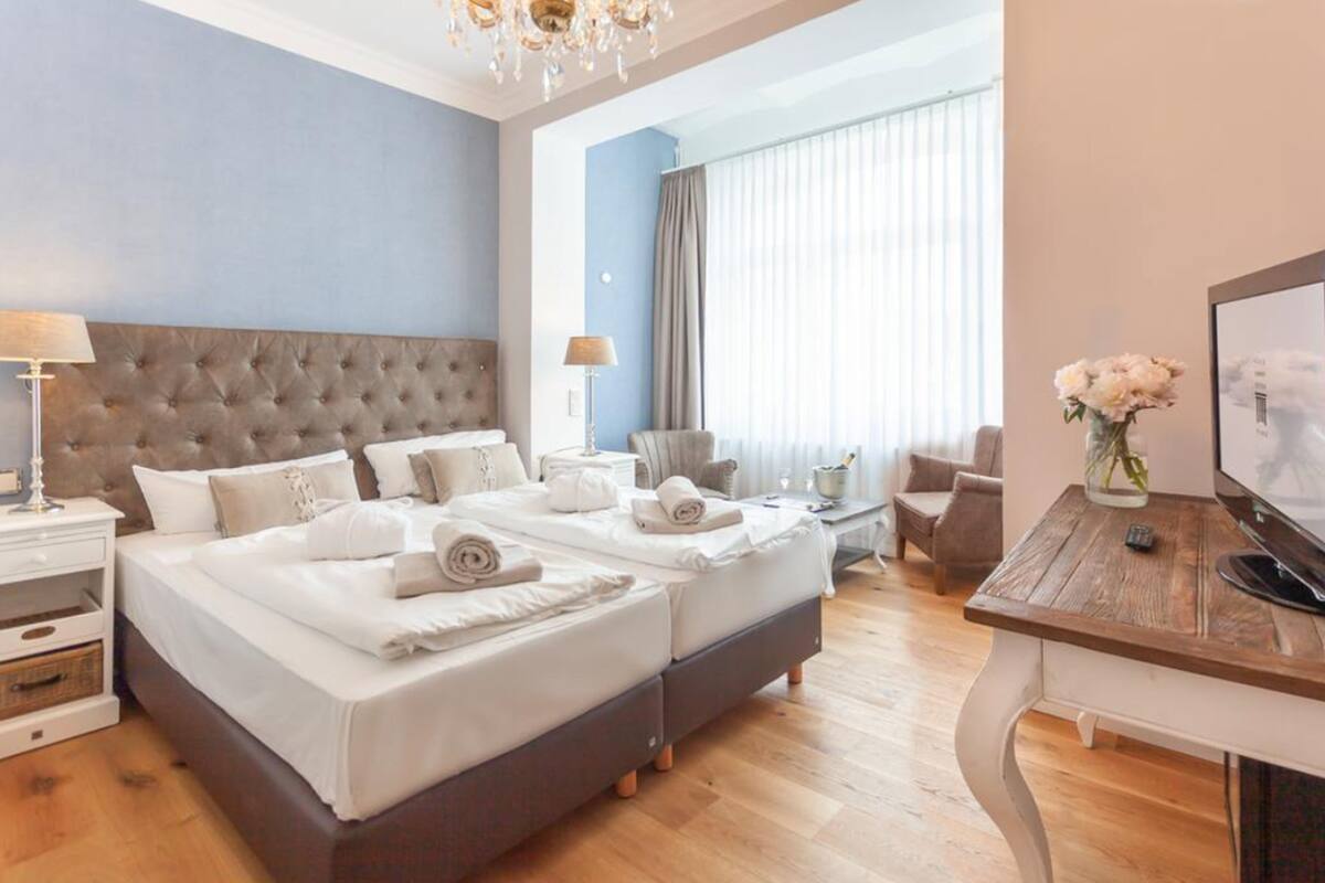 Superior Double Room | Television
