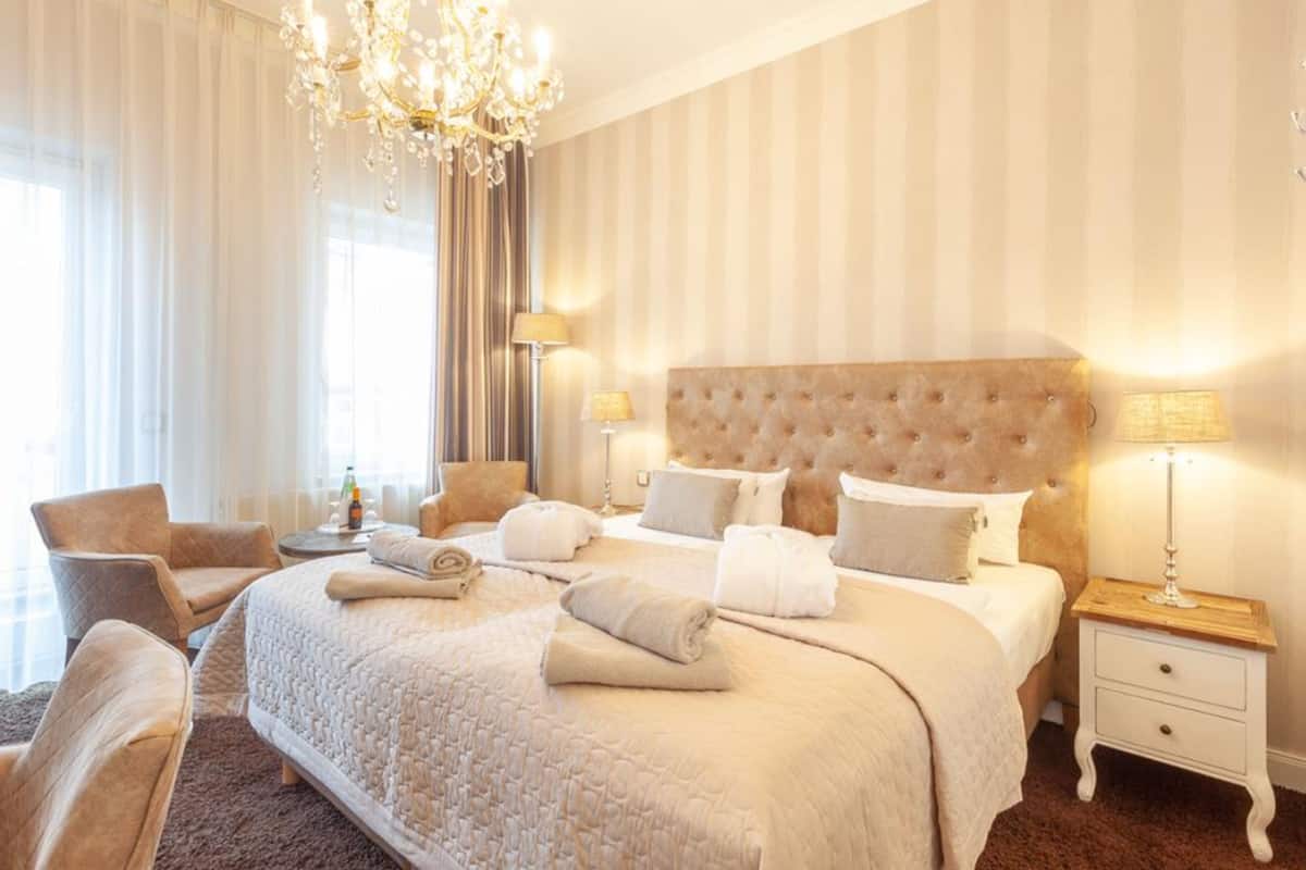 Comfort Double Room | 1 bedroom, hypo-allergenic bedding, minibar, in-room safe