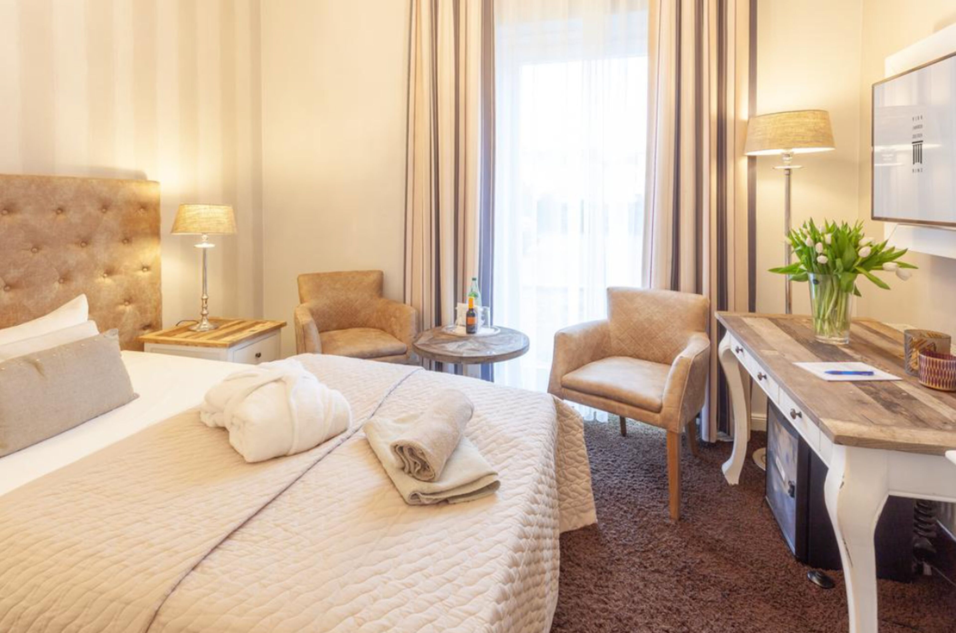 comfort single room | 1 bedroom, hypo-allergenic bedding, minibar, in-room safe