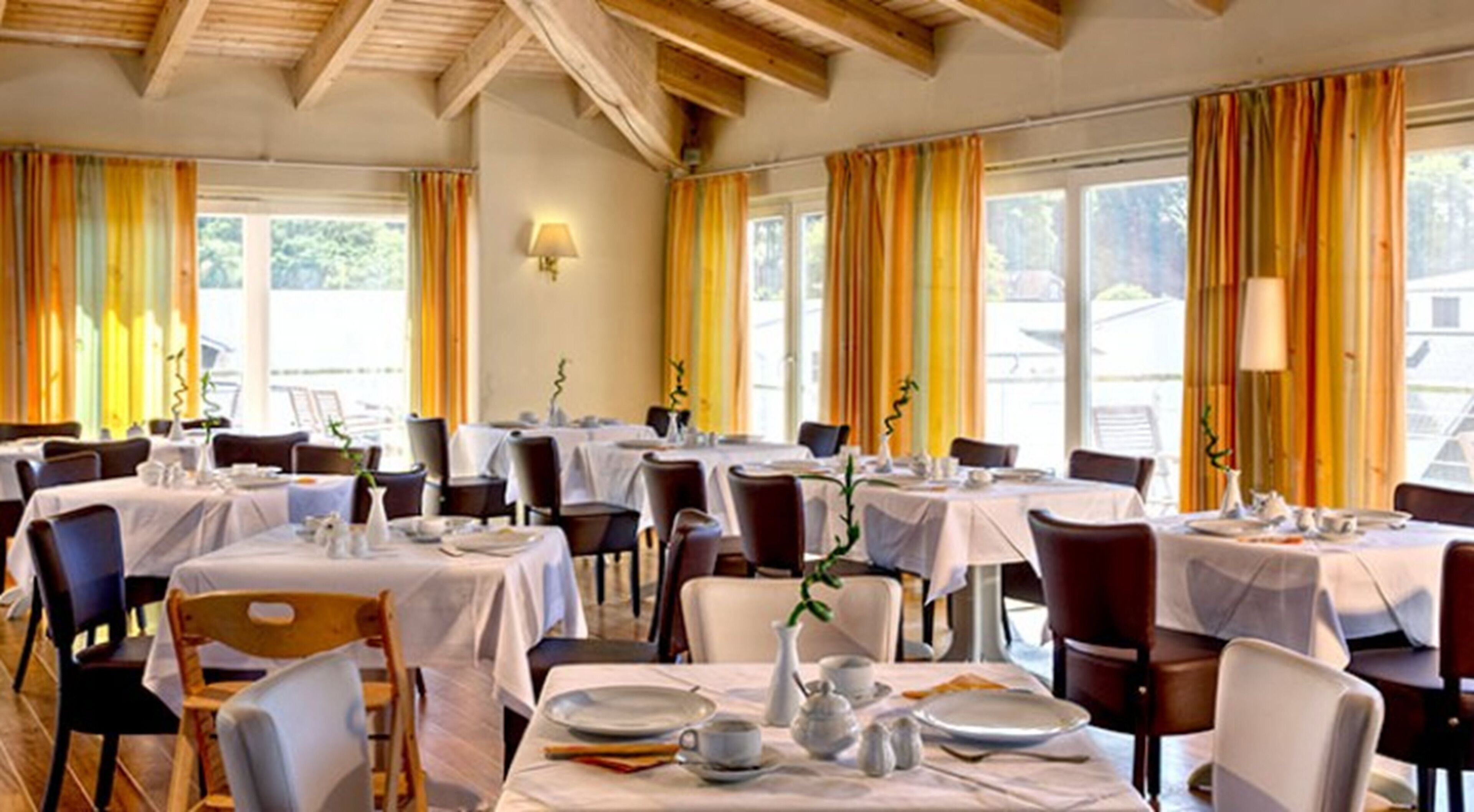 Daily buffet breakfast (EUR 18 per person)