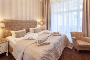 Comfort tweepersoonskamer | Hypoallergeen beddengoed, een minibar, een kluis op de kamer