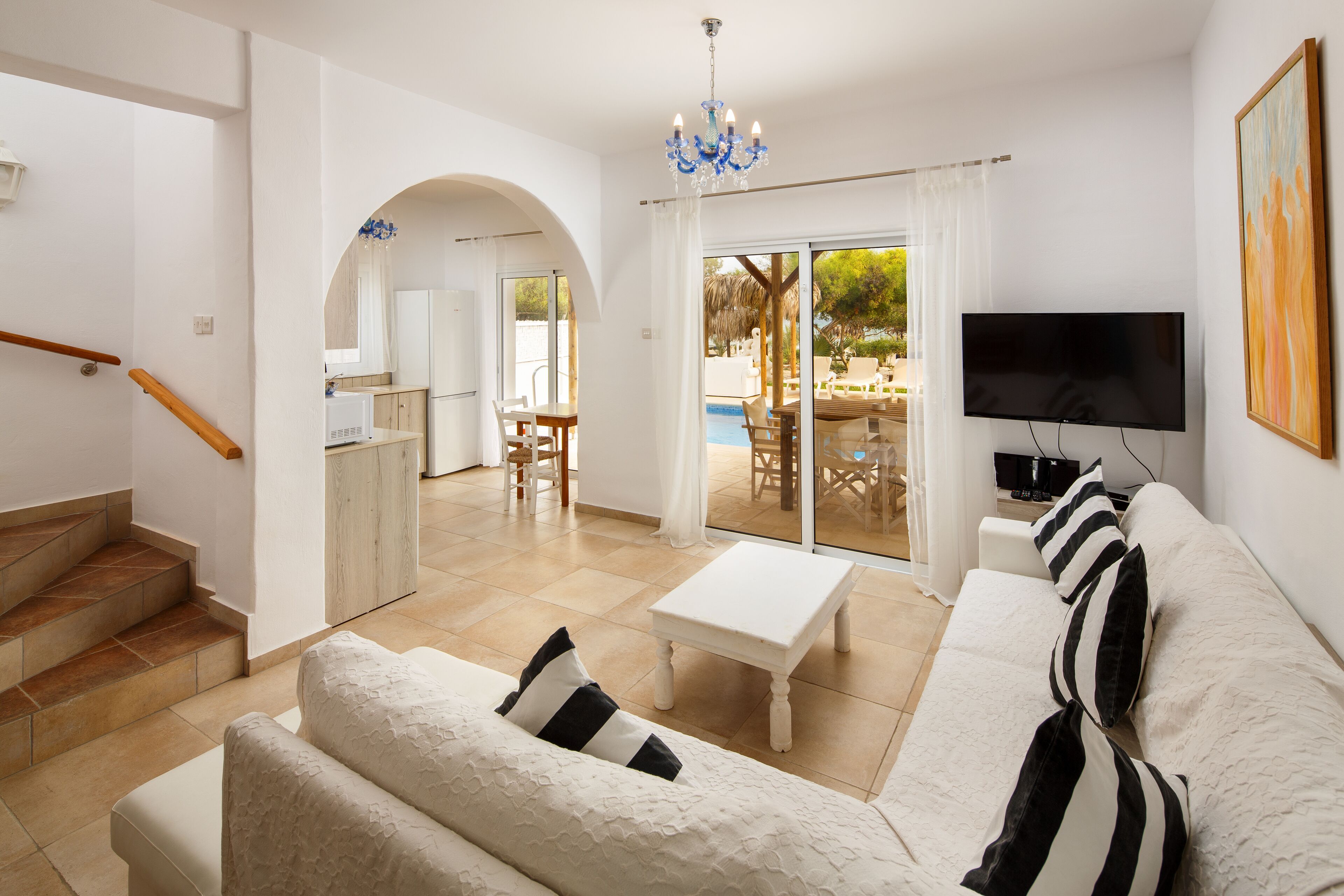 panoramic villa | living area | flat-screen tv, dvd player