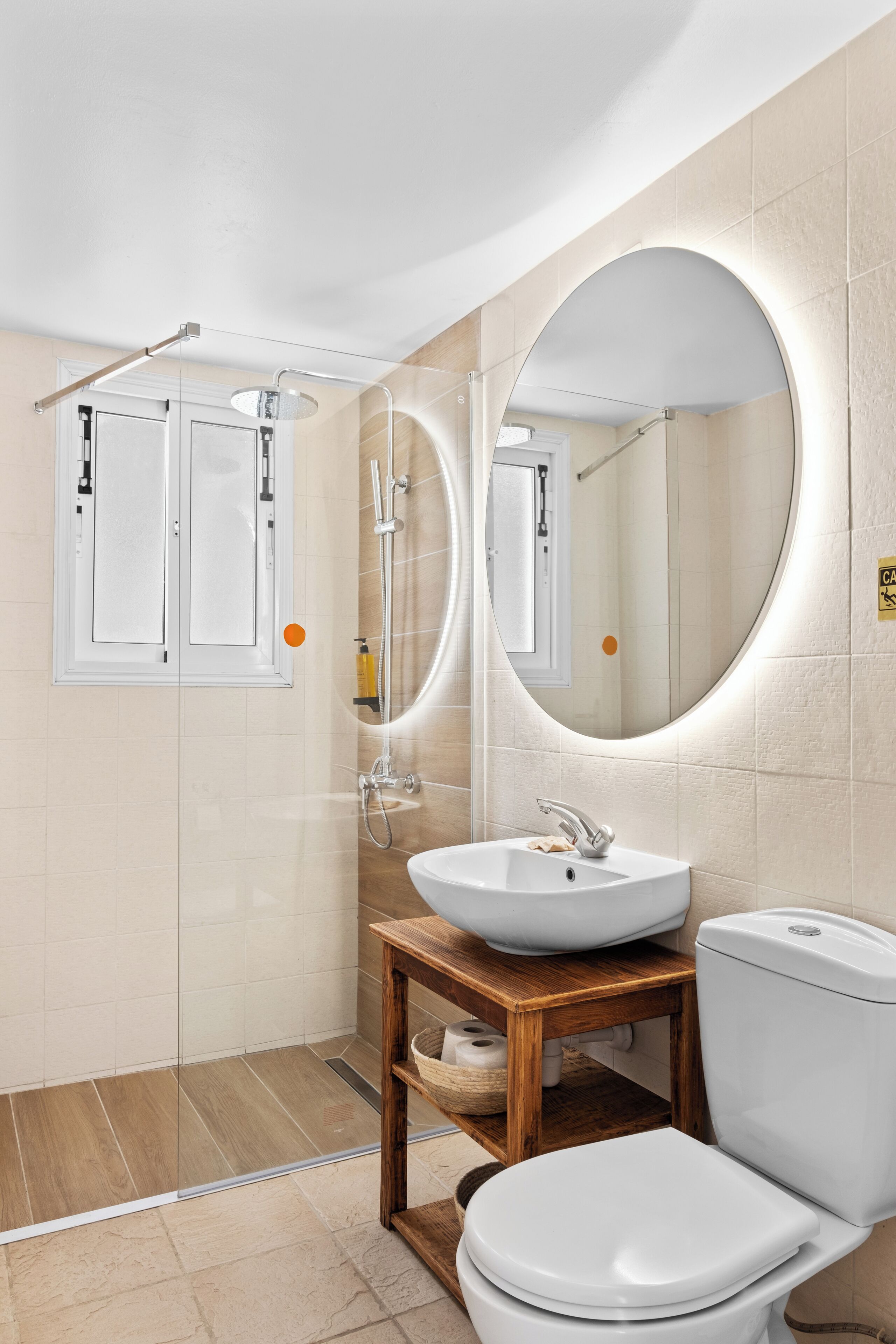 villa, 3 bedrooms, beachfront | bathroom | hair dryer, bidet