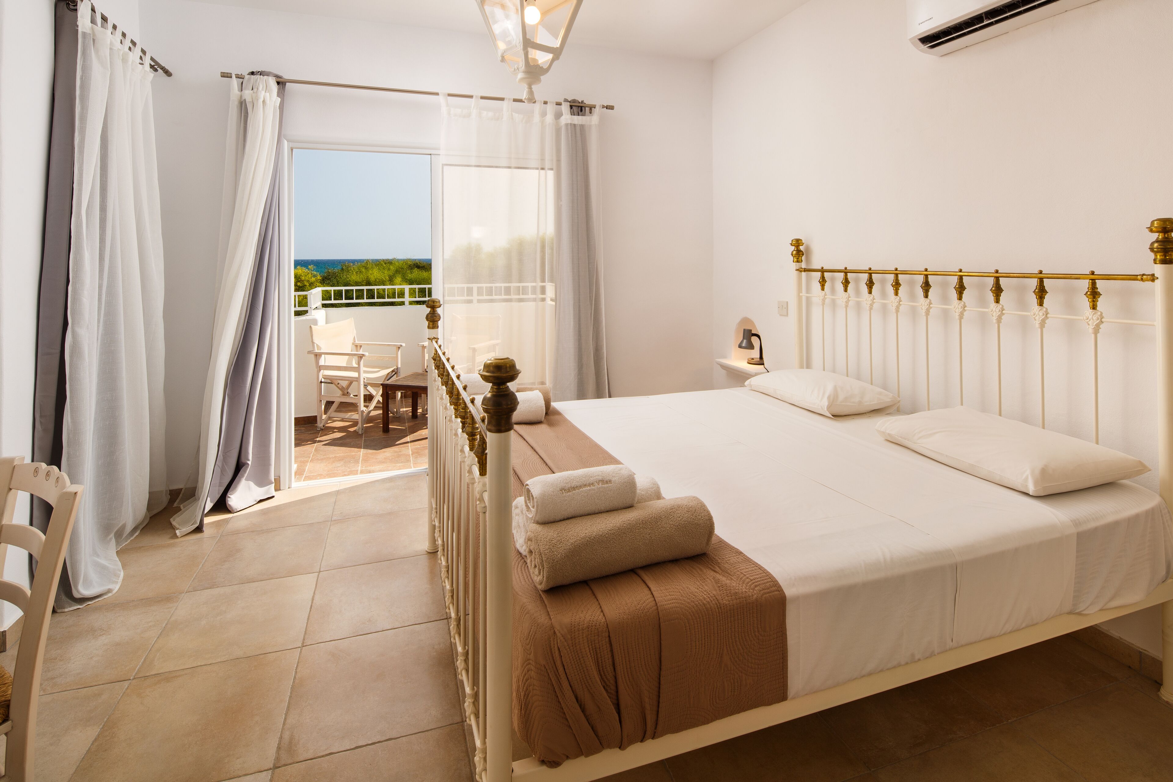 panoramic villa | 3 bedrooms, blackout curtains, soundproofing, iron/ironing board