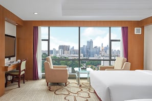 Deluxe Twin Room | Premium bedding, down comforters, memory foam beds, free minibar