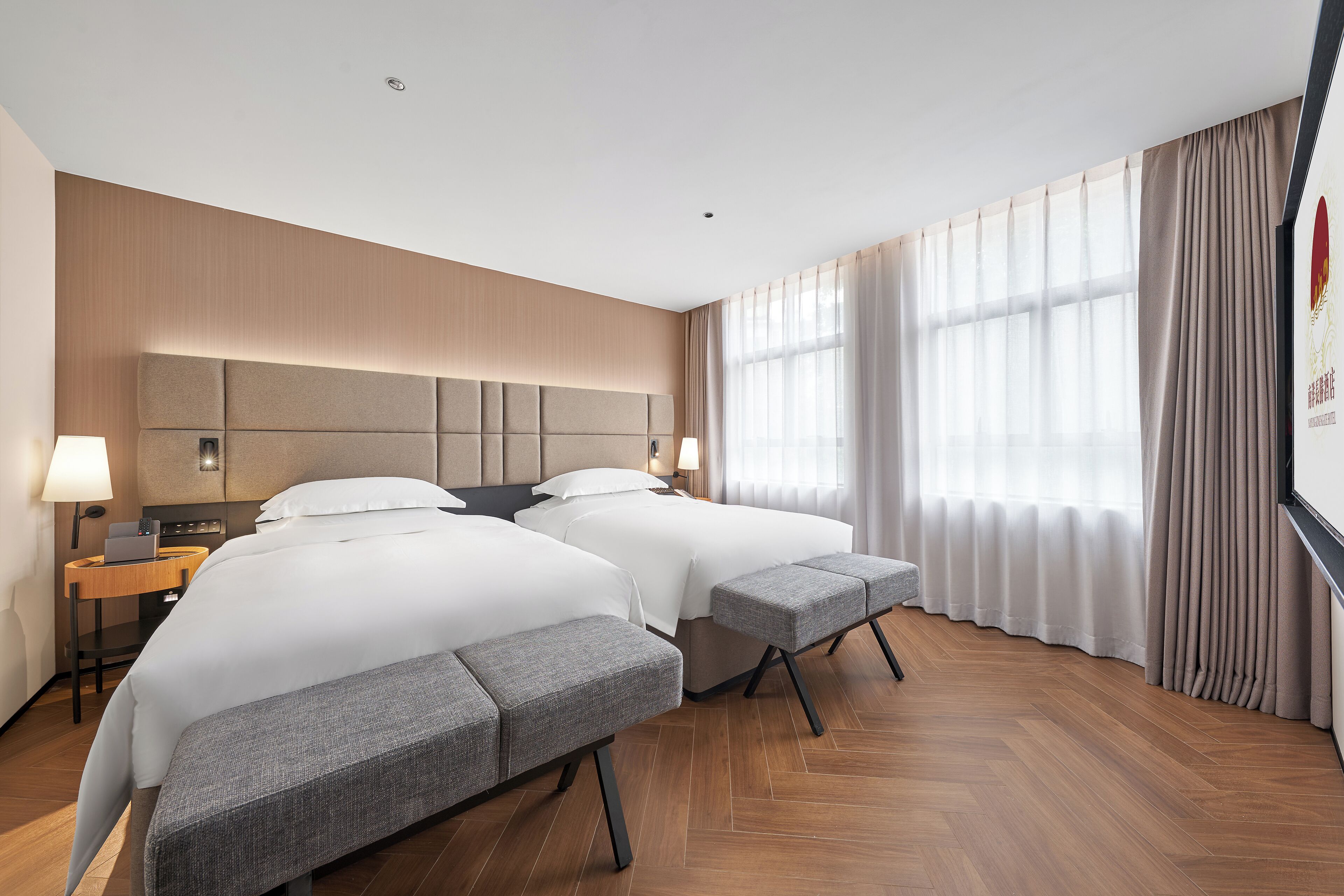 府邸双床套房 | 高档床上用品、羽绒被、记忆海绵床垫、迷你吧（备有免费物品）