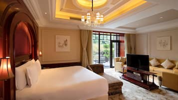 Cubrecamas, minibar, caja de seguridad en la habitación y escritorio