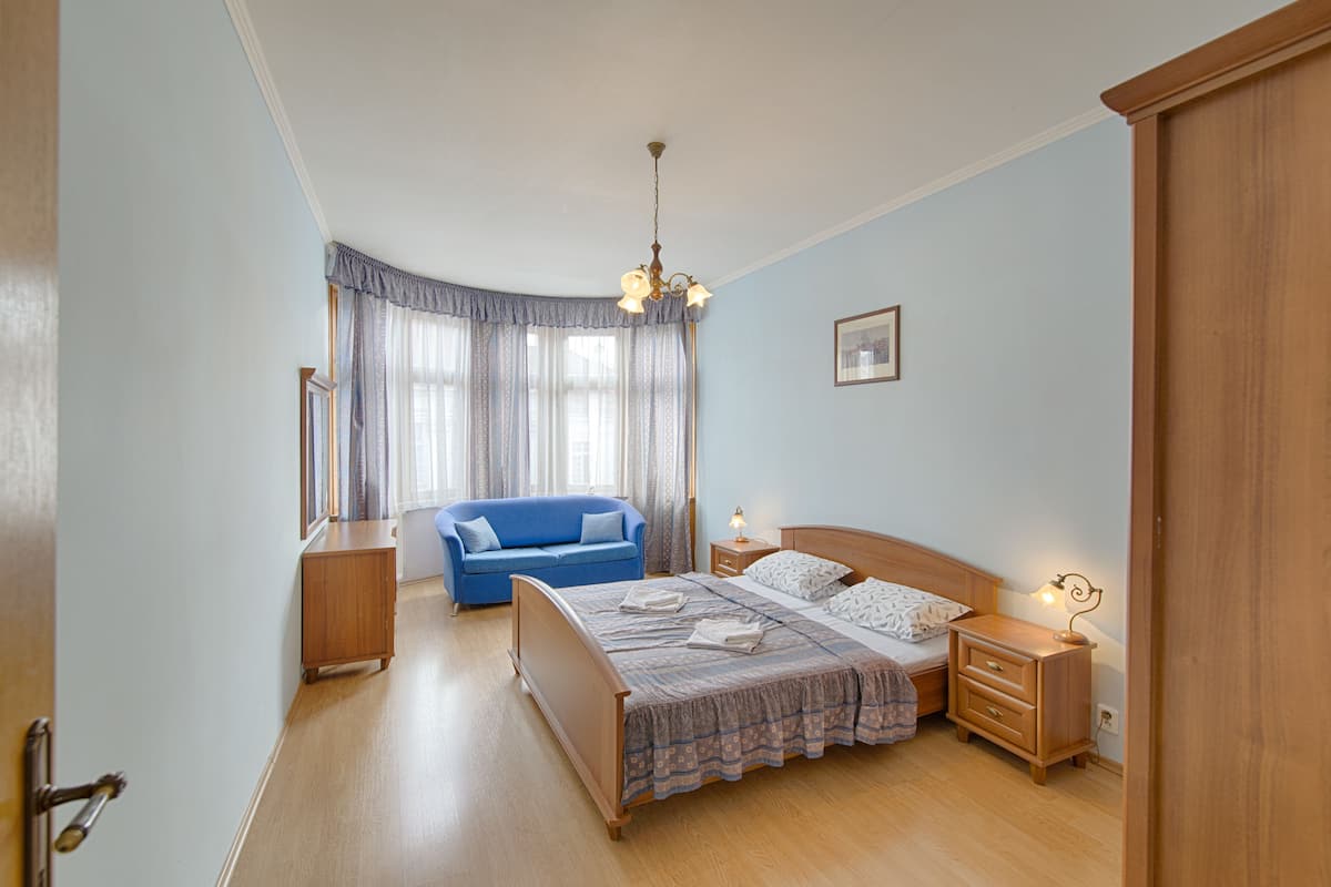 Junior Suite (includes 15% off  for spa in Lazne 5) | In-room safe, desk, iron/ironing board (on request), cribs (free)