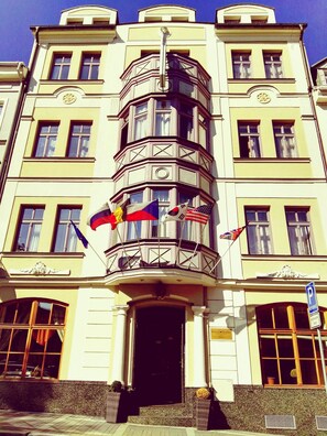 Front of property - Hotel Derby (Karlovy Vary)