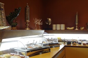 Daily buffet breakfast (EUR 10.00 per person)